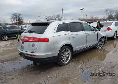 2013 Lincoln Mkt Ecoboost z USA, uszkodzony, nr VIN 2LMHJ5AT1DBL52949
